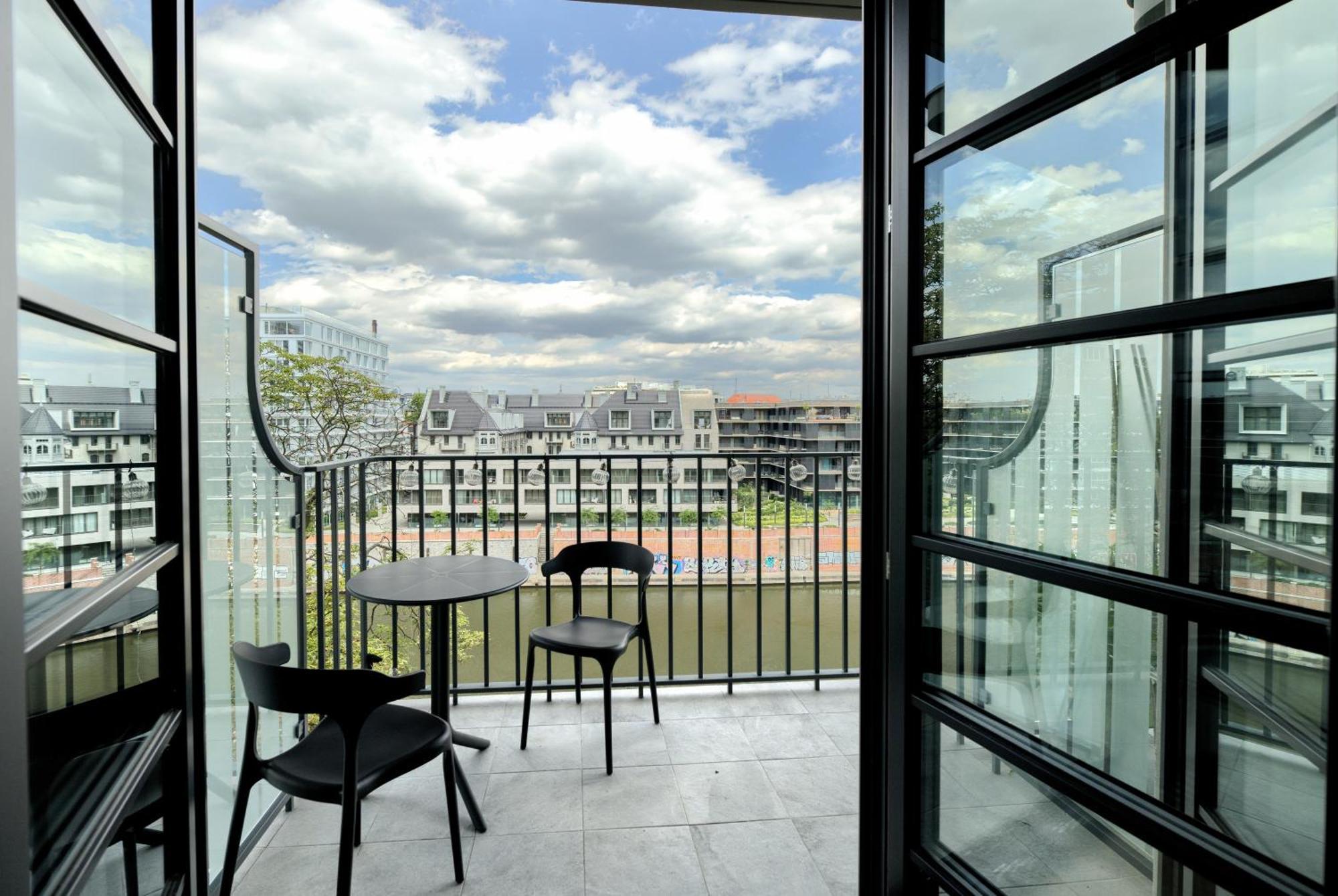 Aboutartapartments - By The River วรอตซวาฟ ภายนอก รูปภาพ